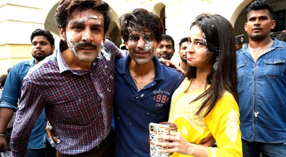 Kartik Aaryan, Ananya PAndey-Pati-Patni-Aur-Woh