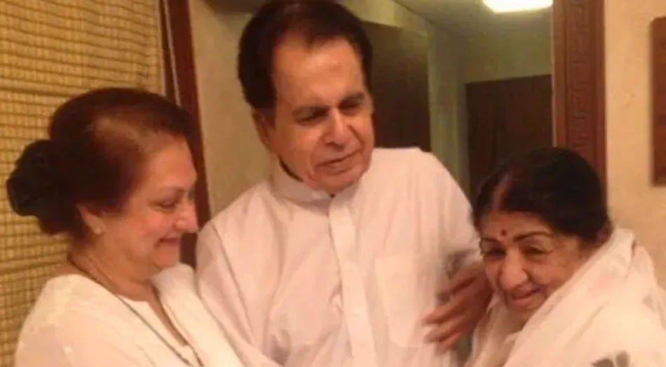 dilip kumar, lata manjeshkar
