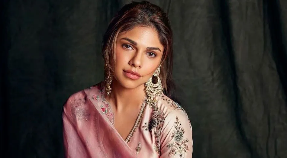 Sharmin Segal