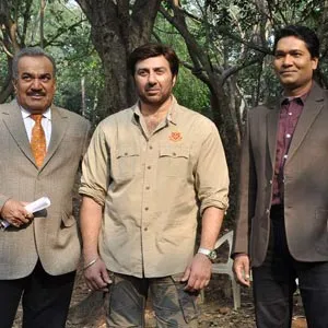 Singh Saab The Great: Sunny Deol Joins Team CID