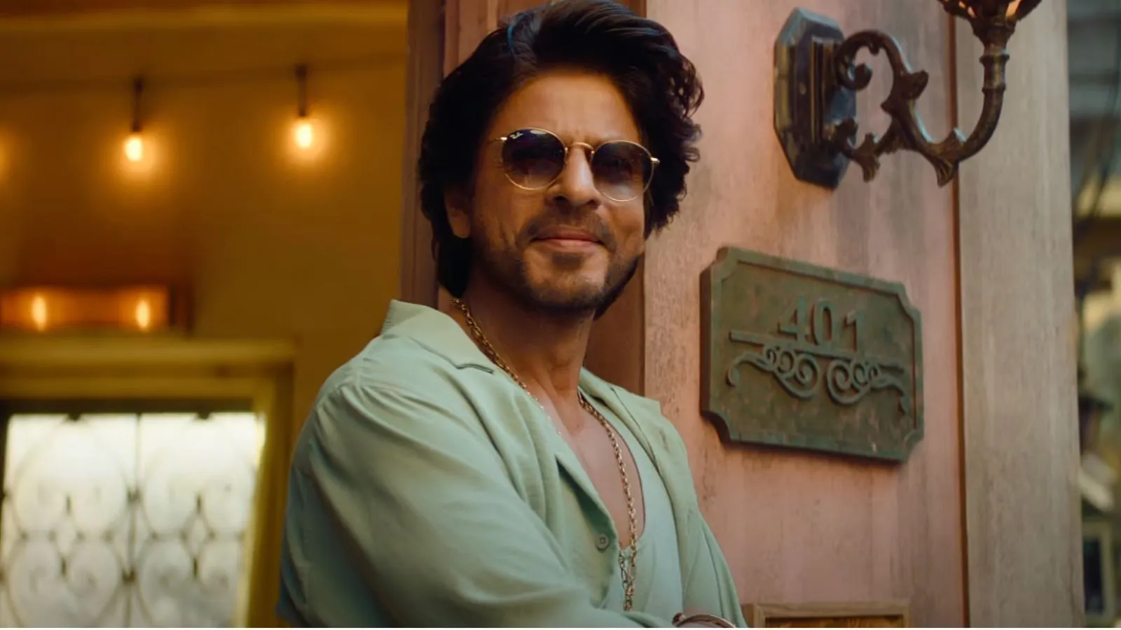 Shah Rukh Khan Becomes the Face of Elan Group