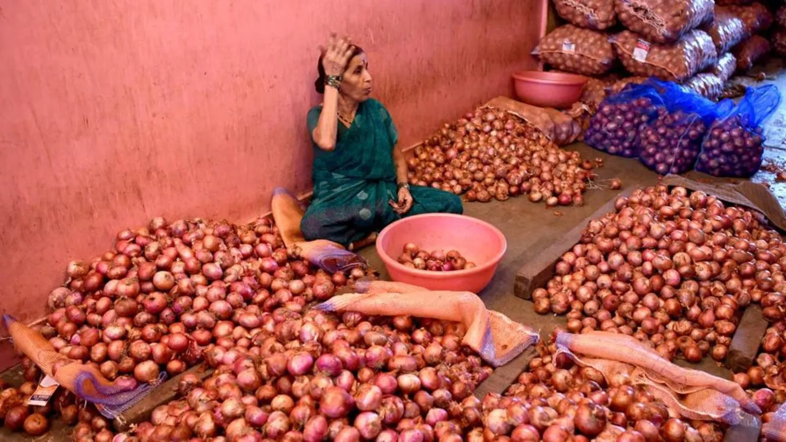 Onion APMCs Nashik.jpg