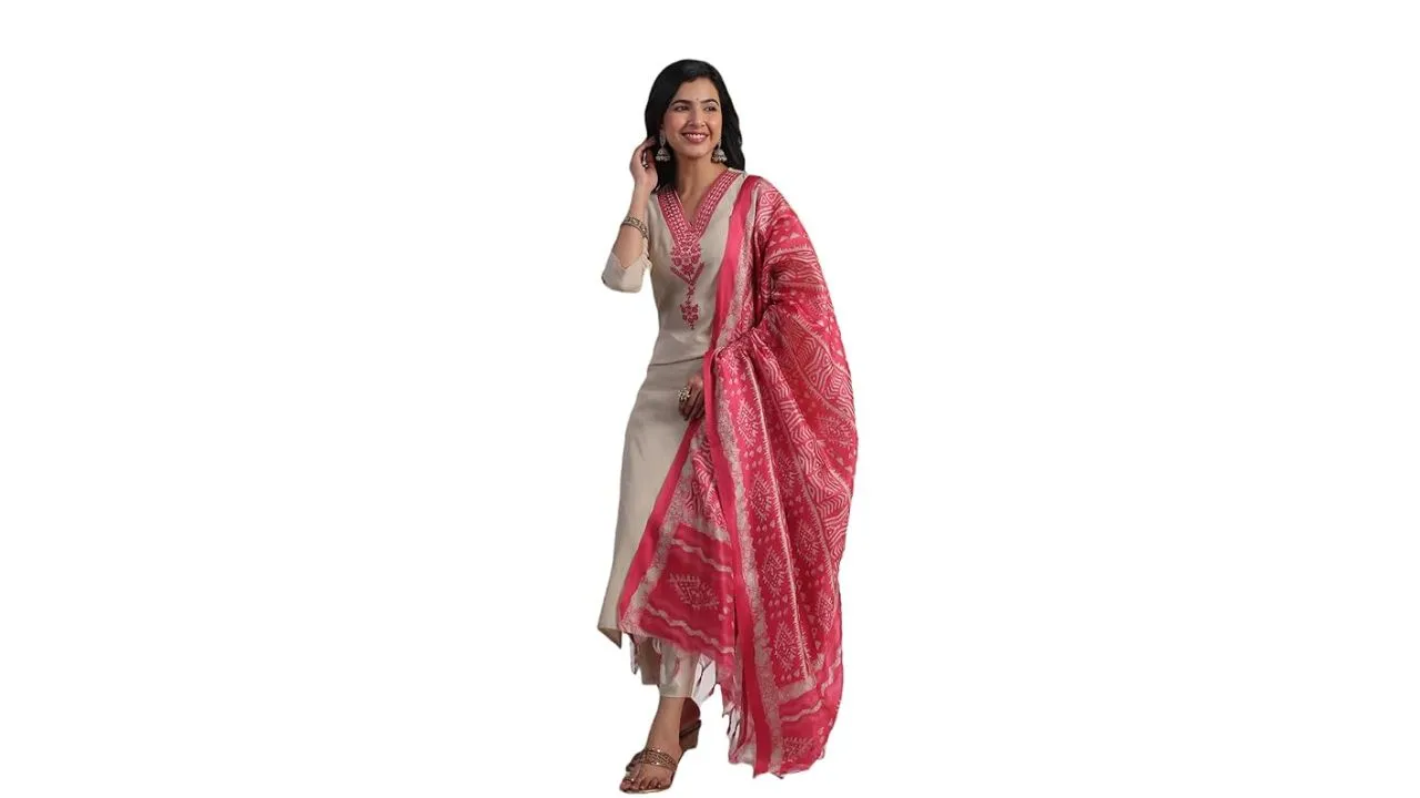 GoSriKi Embroidered Straight Kurta 