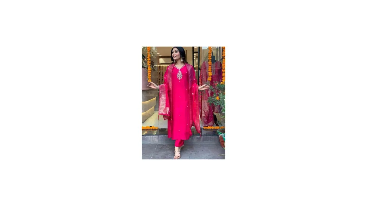 GoSriKi Embroidered Kurta with Trousers & With Dupatta