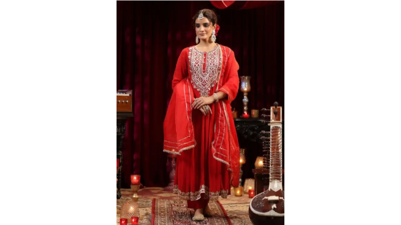 SCAKHI Floral Yoke Gotta Patti Anarkali Kurta