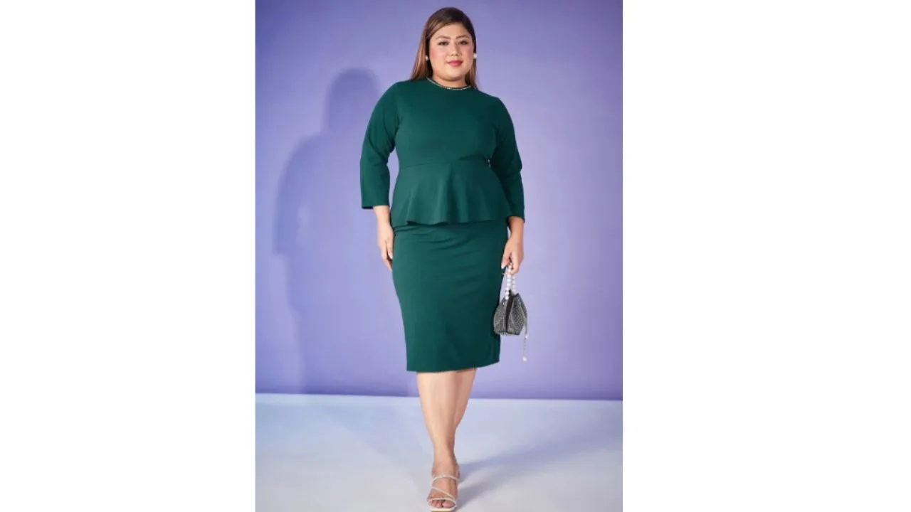 SASSAFRAS Curve Plus Size Dress