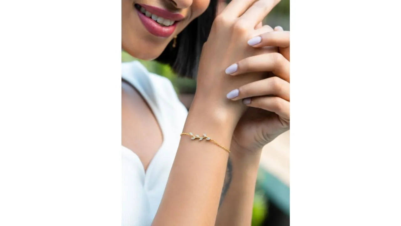 SHAYA Women Gold-Toned Wraparound Bracelet