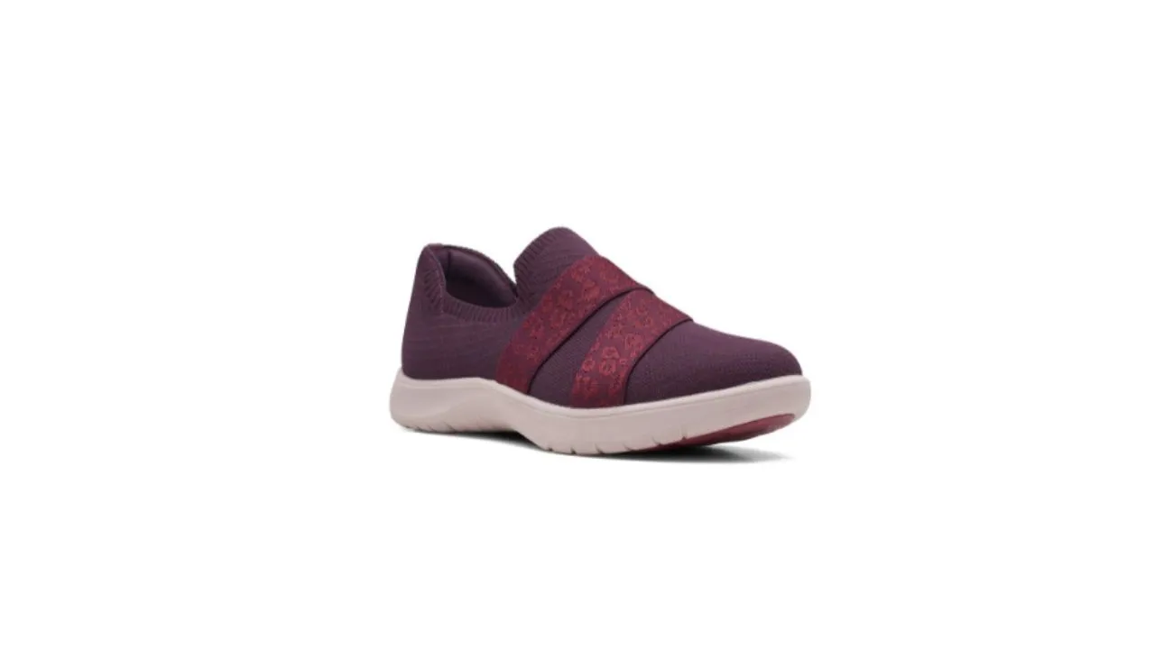 Clarks Women Burgundy Woven Design Sneakers