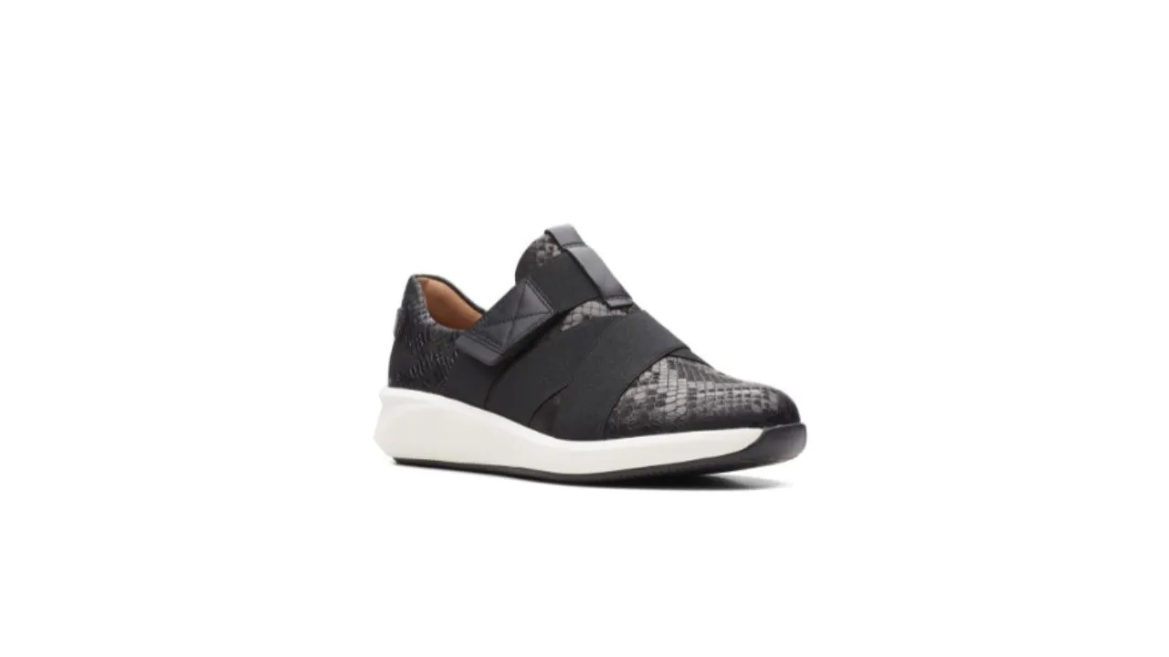 Clarks Women Un Rio Strap Leather Running Shoes