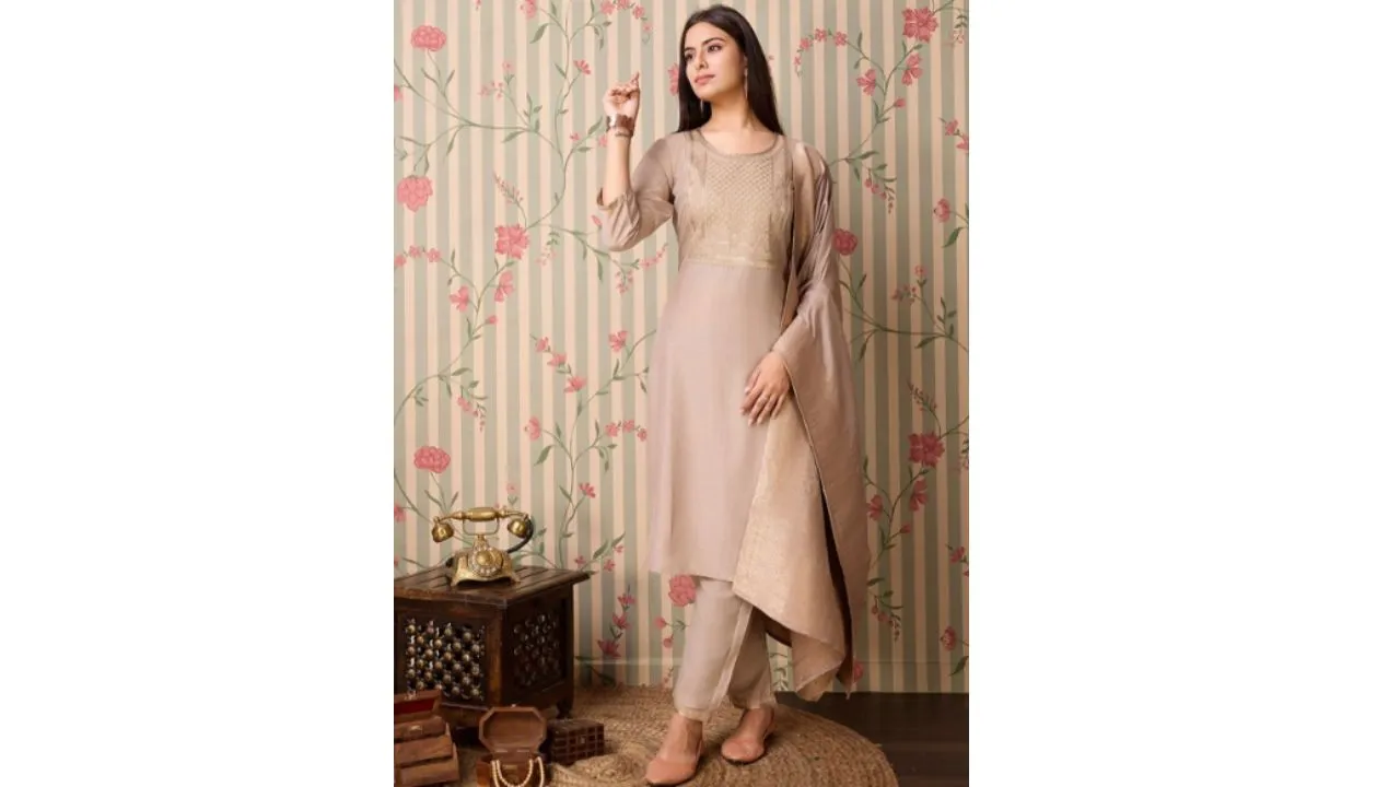 Ode by House of Pataudi Kurta with Trousers 
