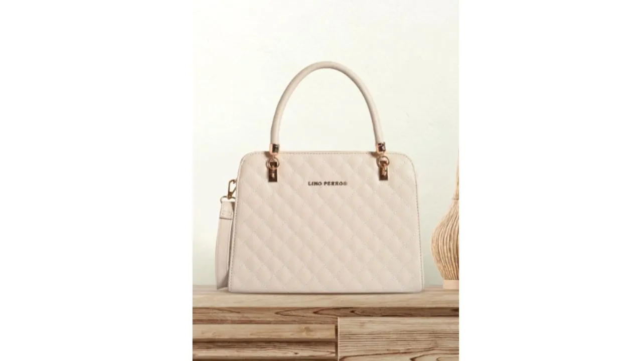 Lino Perros Off-White Quilted Handheld Bag