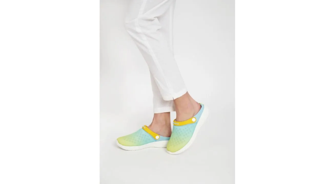 KazarMax Women Yellow & Turquoise Blue Printed Clogs