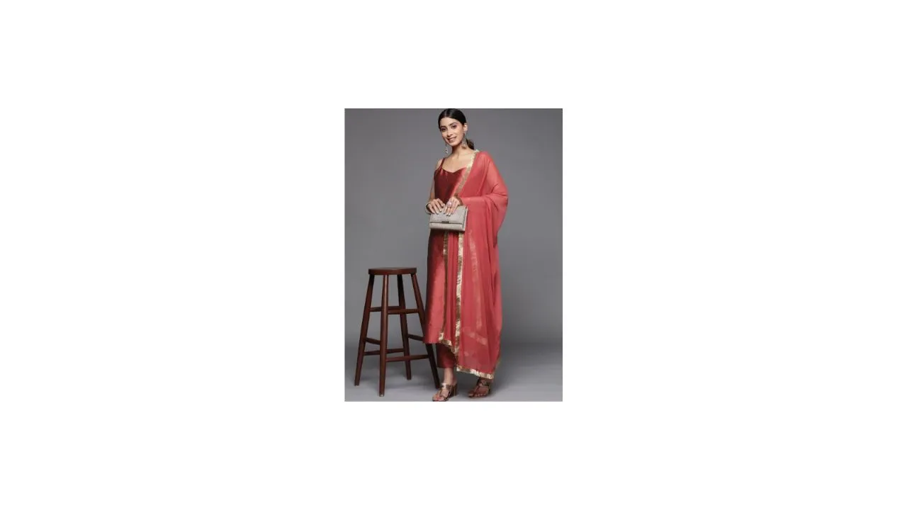 Varanga Women Kurta With Trousers & Dupatta