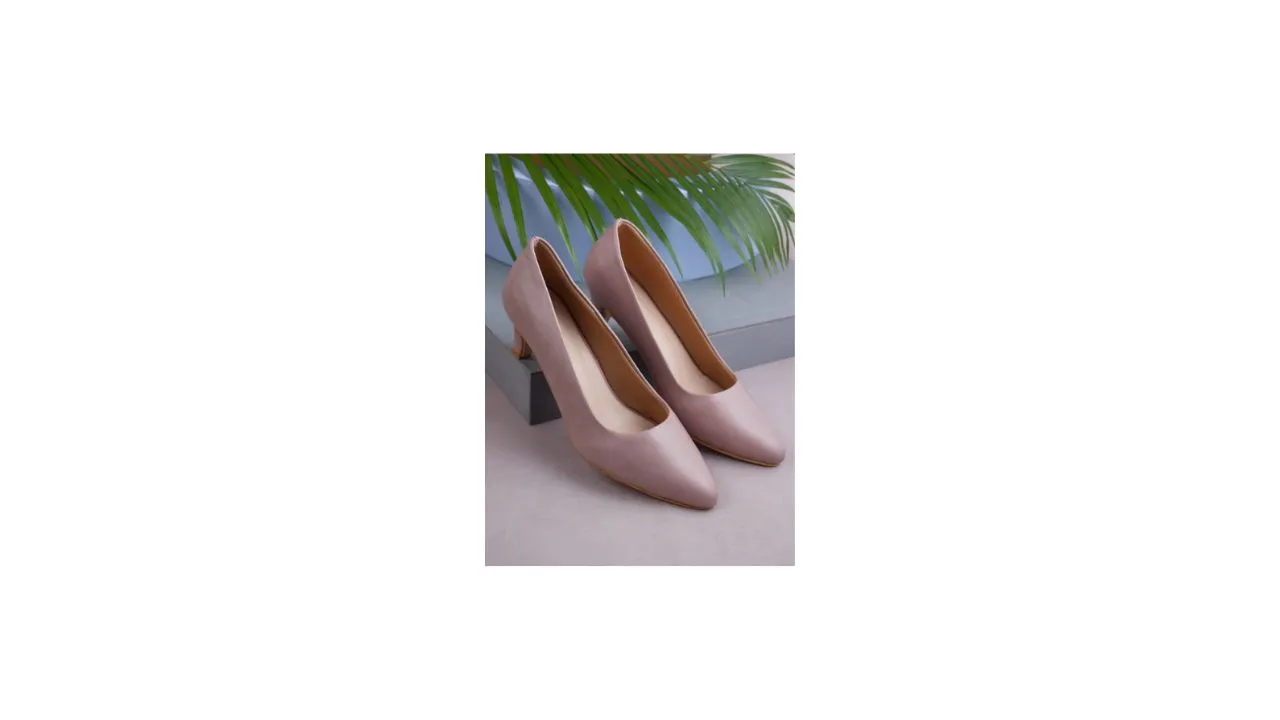 Get Glamr Women Nude-Coloured Solid Pumps