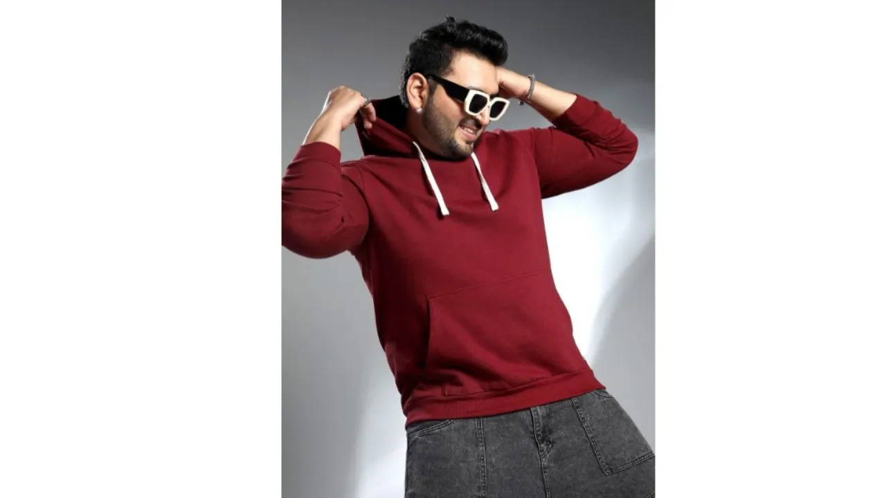 Instafab Plus Men Solid Hooded Sweatshirt  