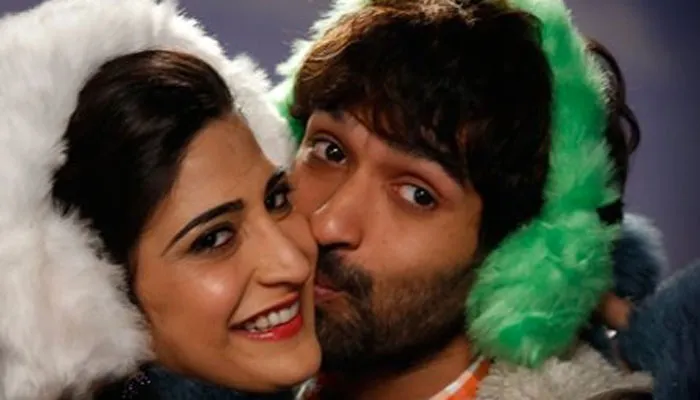 vikrant massey in lipstick under my burkha 