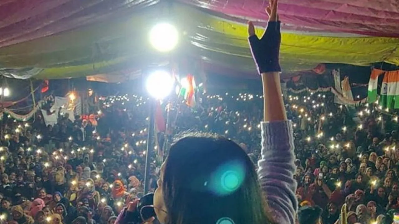 Swara bhaskar12  1  