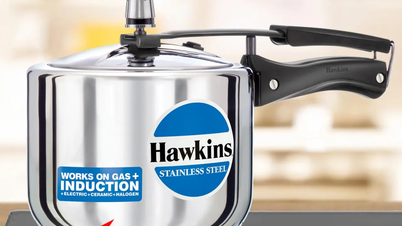 Hawkins 3 Litre Pressure Cooker, Stainless Steel Inner Lid Cooker