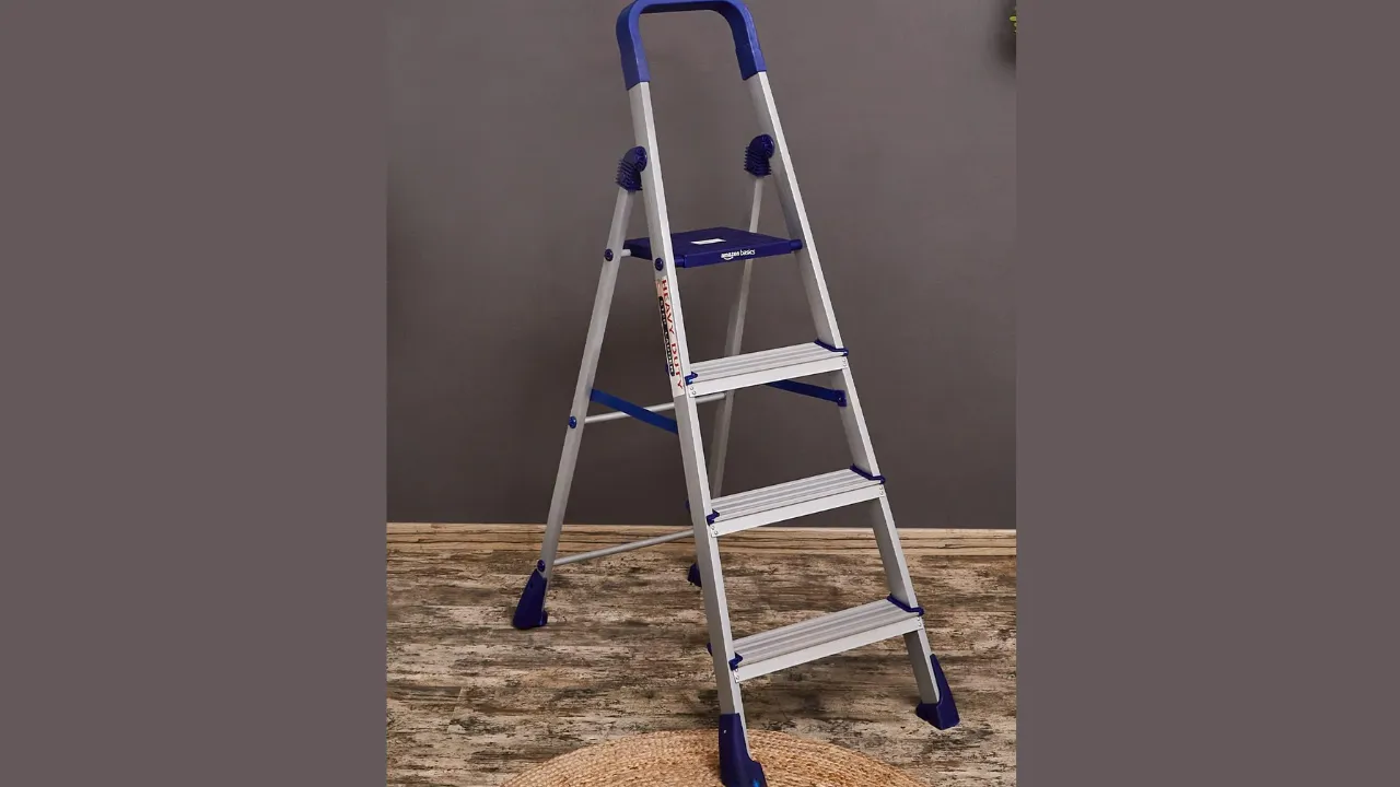 amazon basics Clamber Pro - Foldable Step Ladder