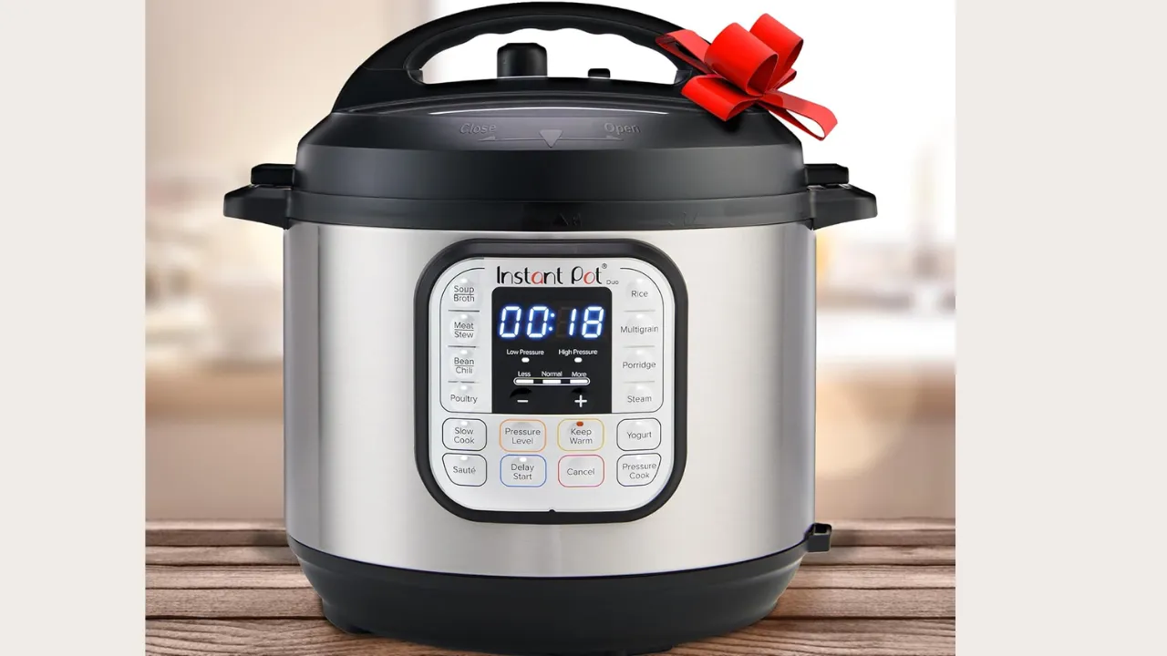 Instant Pot 321 6 Litre, Stainless Steel 7-in-1 Electric Pressure Cooker