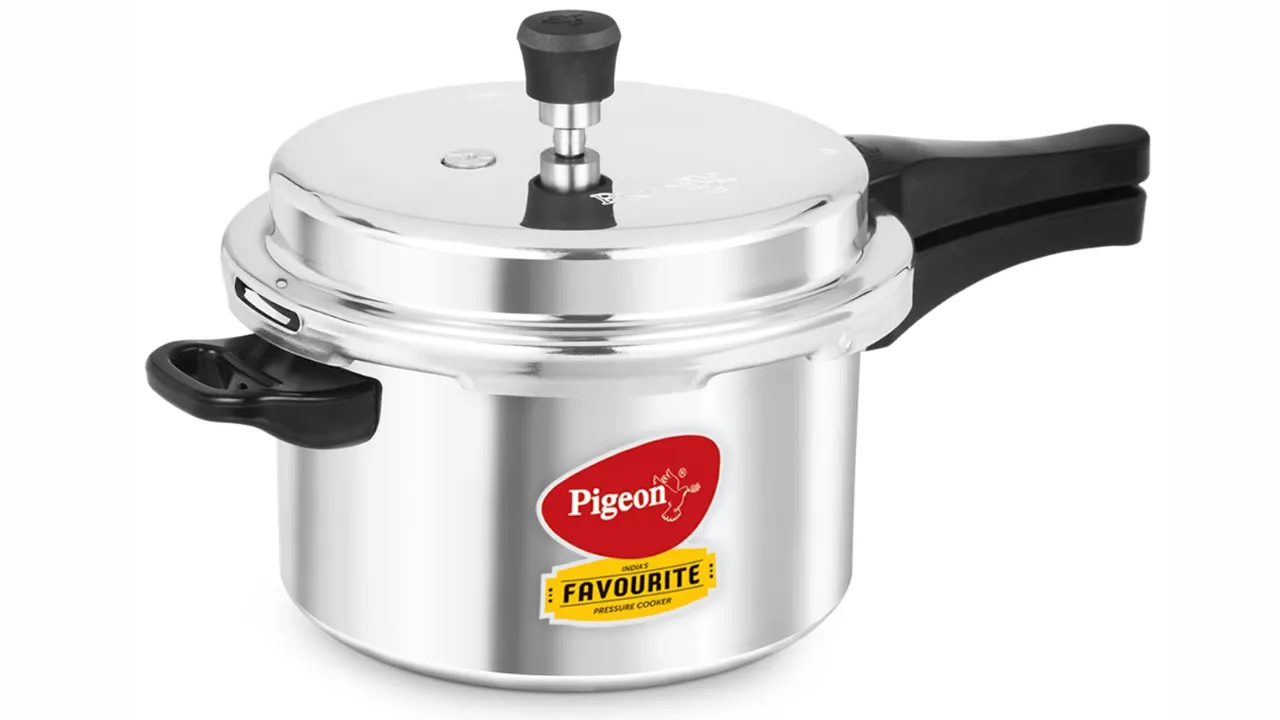 Pigeon by Stovekraft Favourite Induction Base Aluminium Pressure Cooker