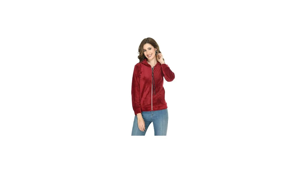 Dee-Nayra Women's Solid Velvet Jacket