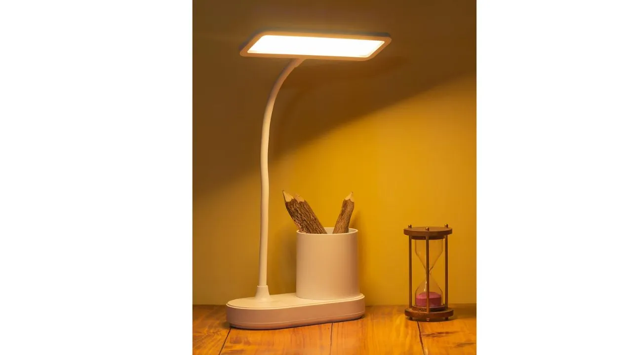 WEIRD WOLF 3 Colour Desk Lamp 