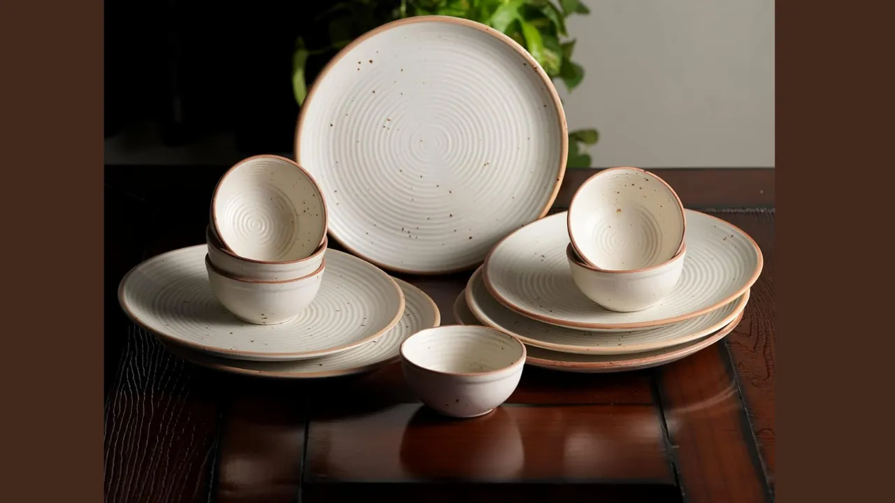 Yourowndcor Stoneware Ceramic Solid Dinner Set