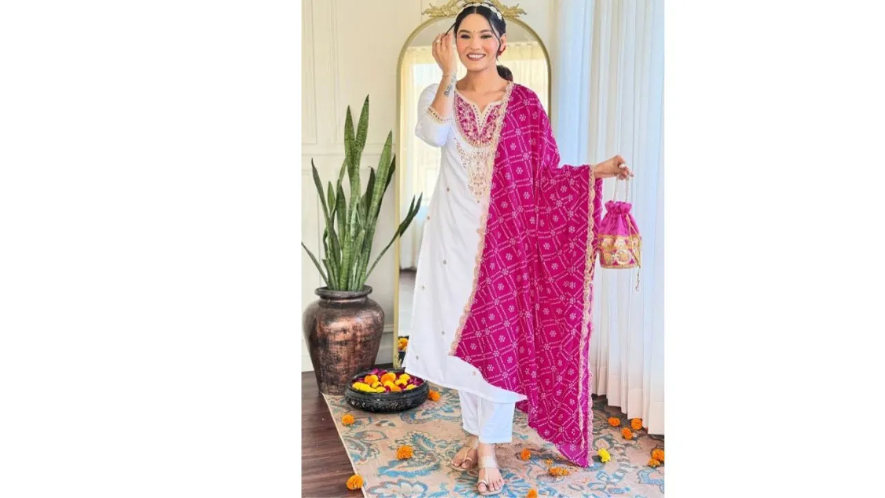 Bandhani Embroidered Regular Sequinned Kurta 