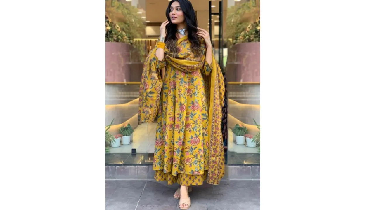 GoSriKi Women Floral Printed Anarkali Kurta with Palazzos