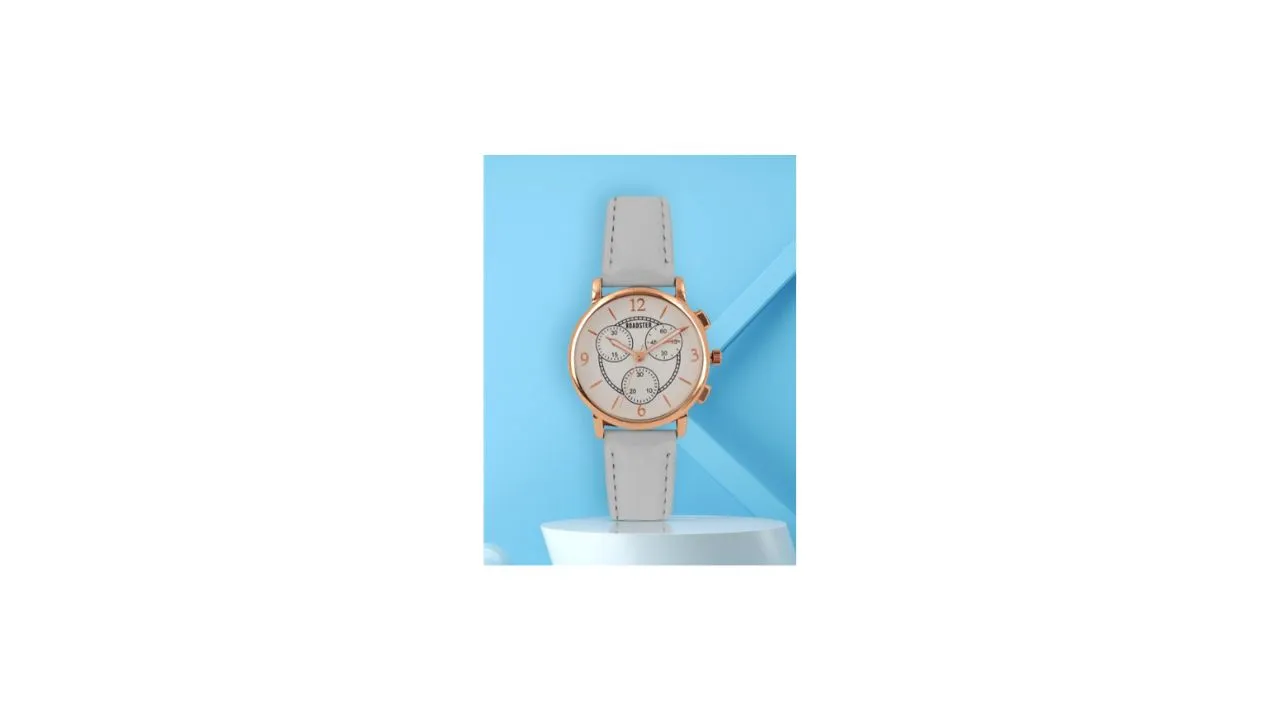 Roadster Women White Analogue Watch
