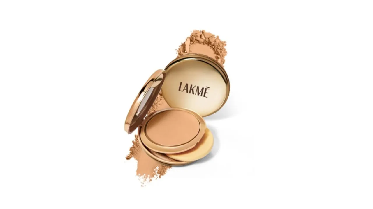 Lakme 9to5 Unreal Dual Cover
