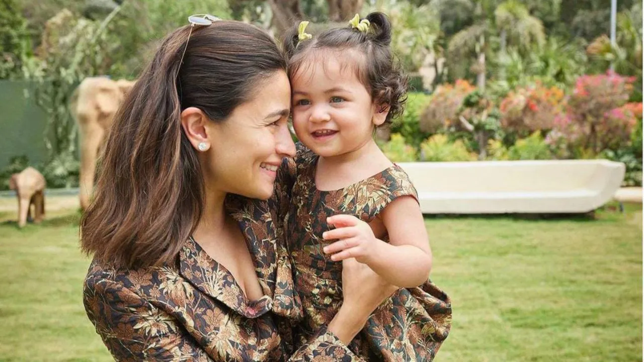 Alia Bhatt with Daughter Raha Image