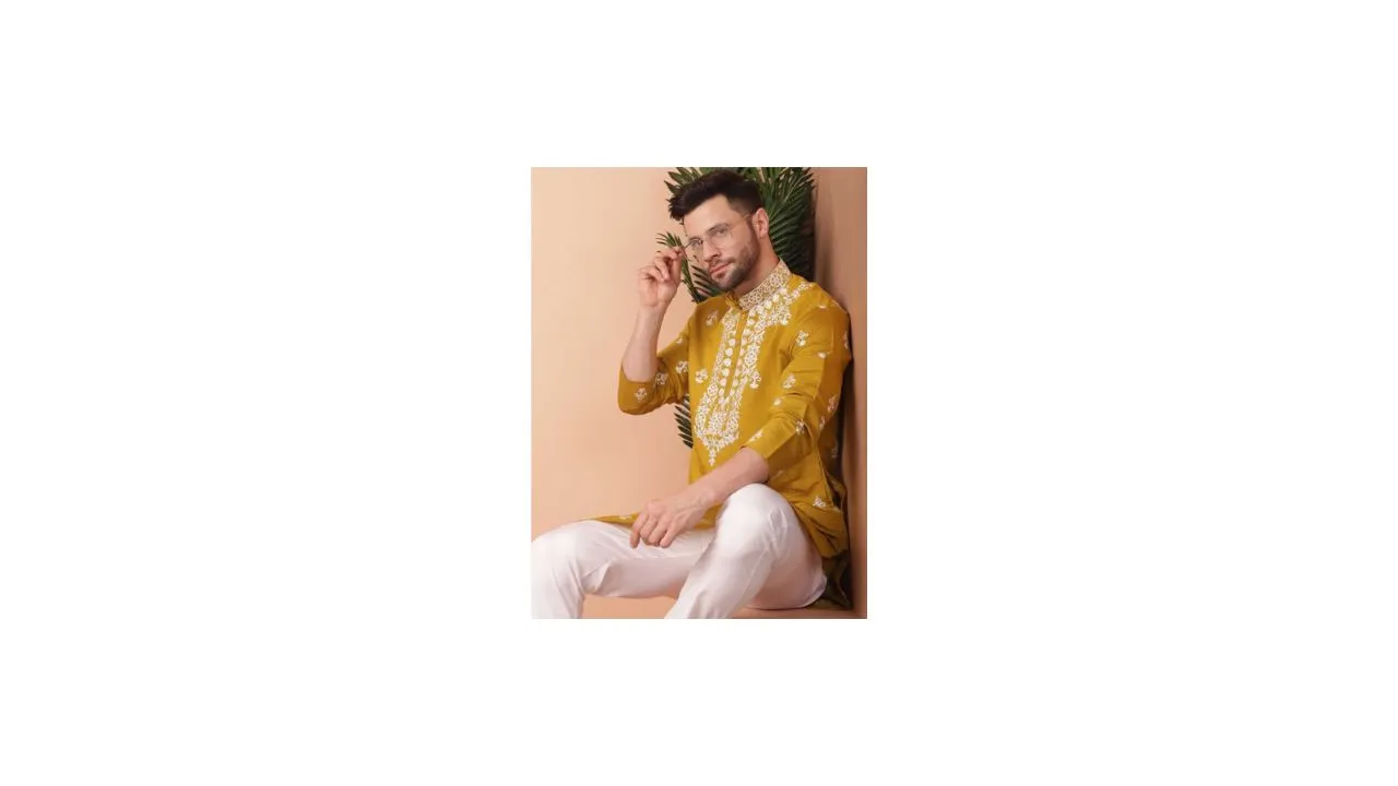 Jompers Floral Embroidered Regular Straight Kurta With Pyjamas
