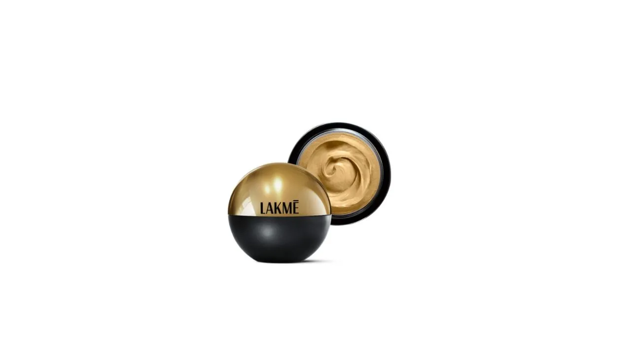 Lakme Xtraordin-airy Mattereal Mousse Foundation