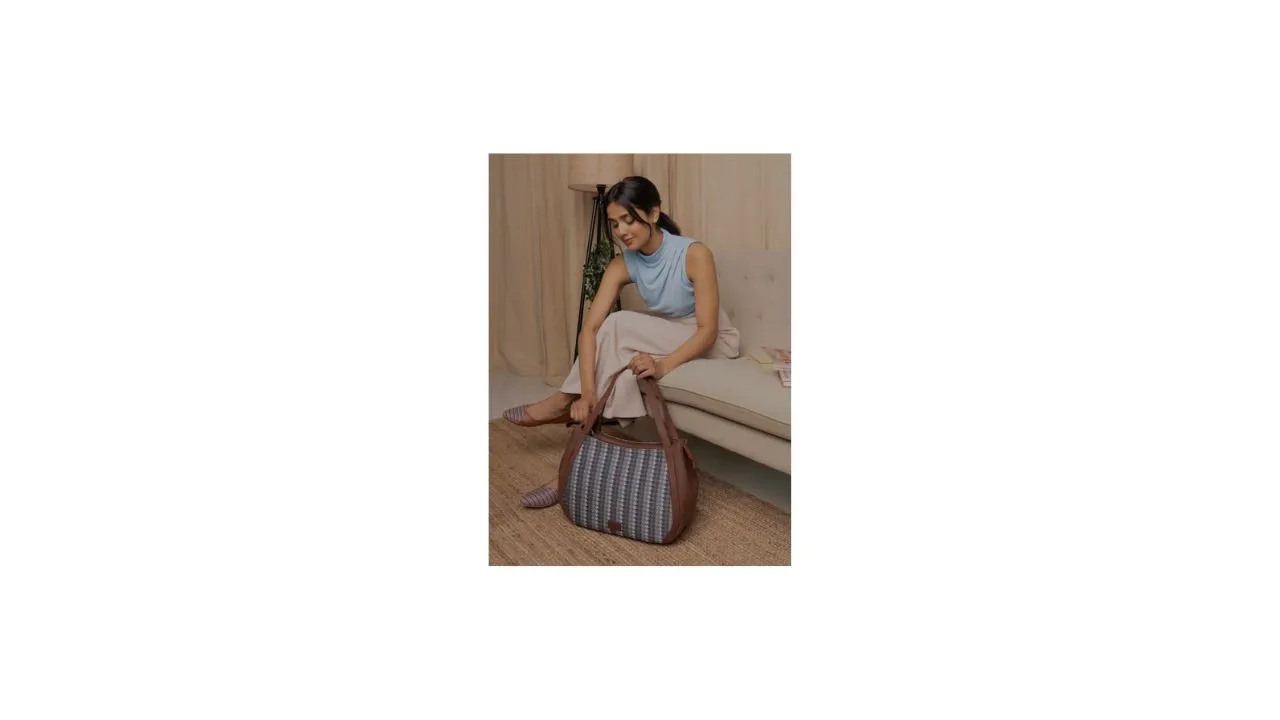 ZOUK Printed Bucket Jute Shoulder Bag