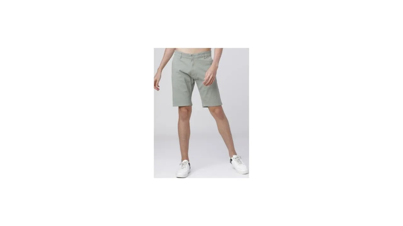 HIGHLANDER Men Green Solid Slim Fit Regular Shorts