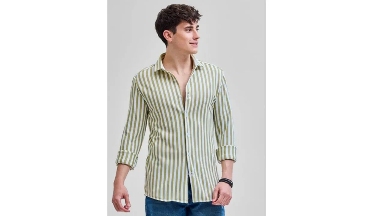 Men Smart Slim Fit Opaque Striped Casual Shirt