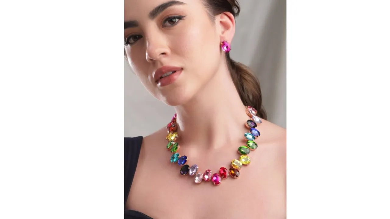 Gemstone-Studded Jewellery Set
