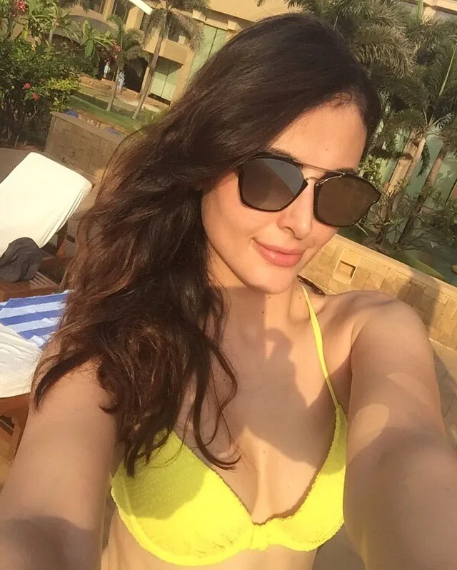 Mandana karimi on X: "Sun kissed #summertime #bikini #waterbaby #yellow #vs  #mandanakarimi 👙🌞💛 https://t.co/zxig1kcweH" / X