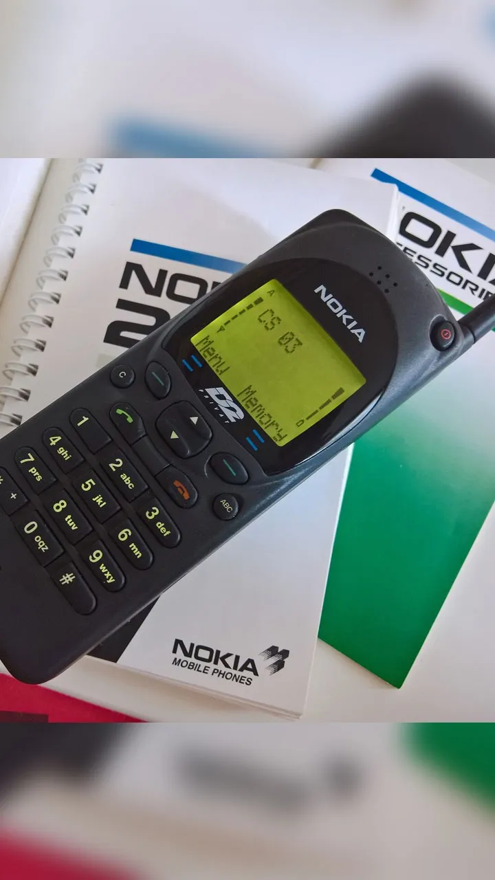 Nokia 2110 फोन को 1995 में भारतीय मार्केट में पेश किया गया था.