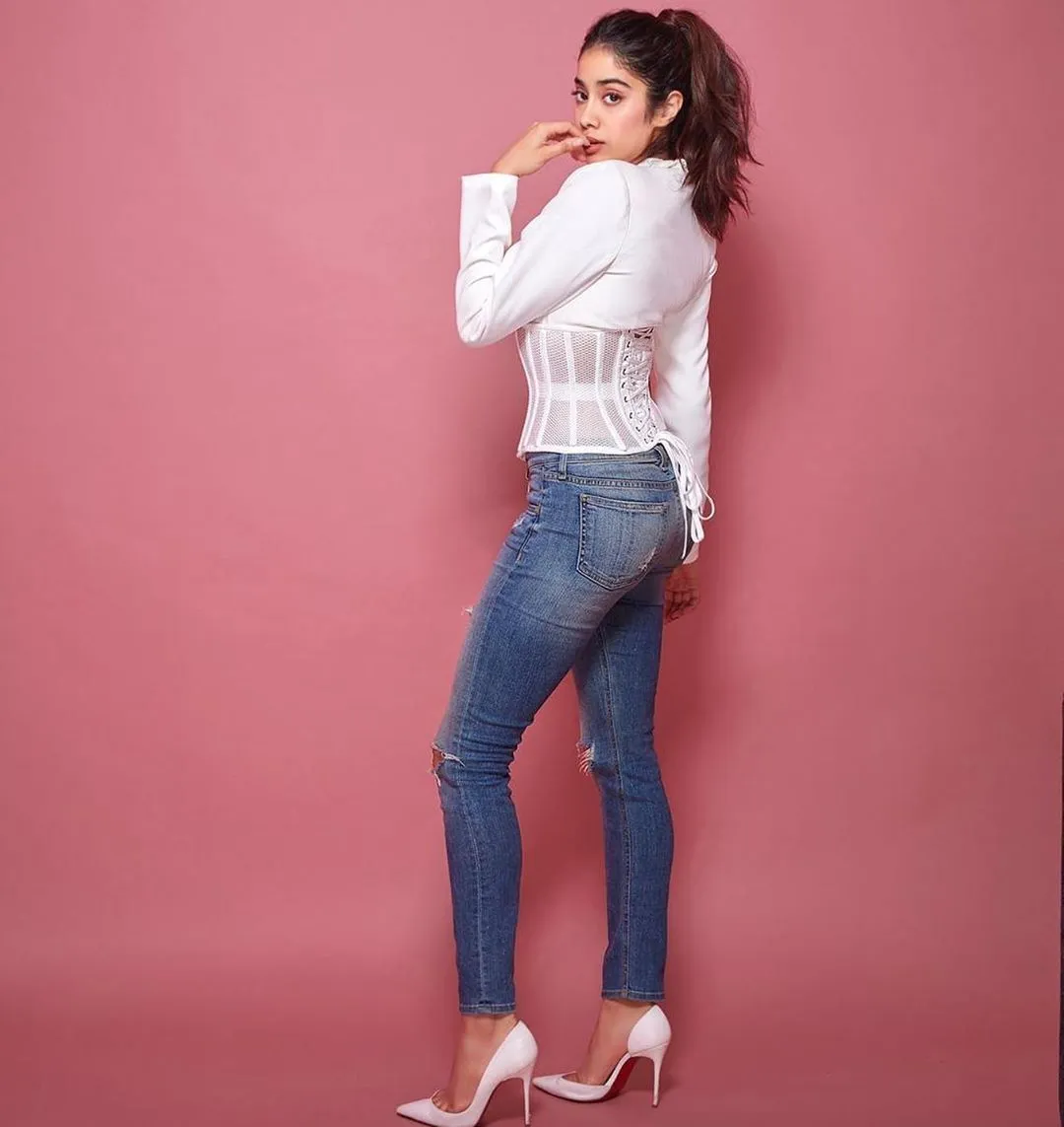 janhvi kapoor
