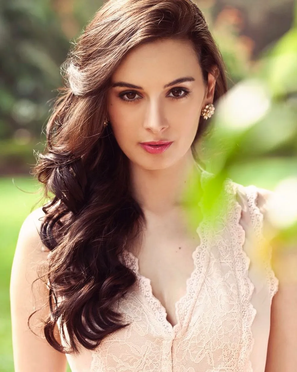 evelyn sharma13 
