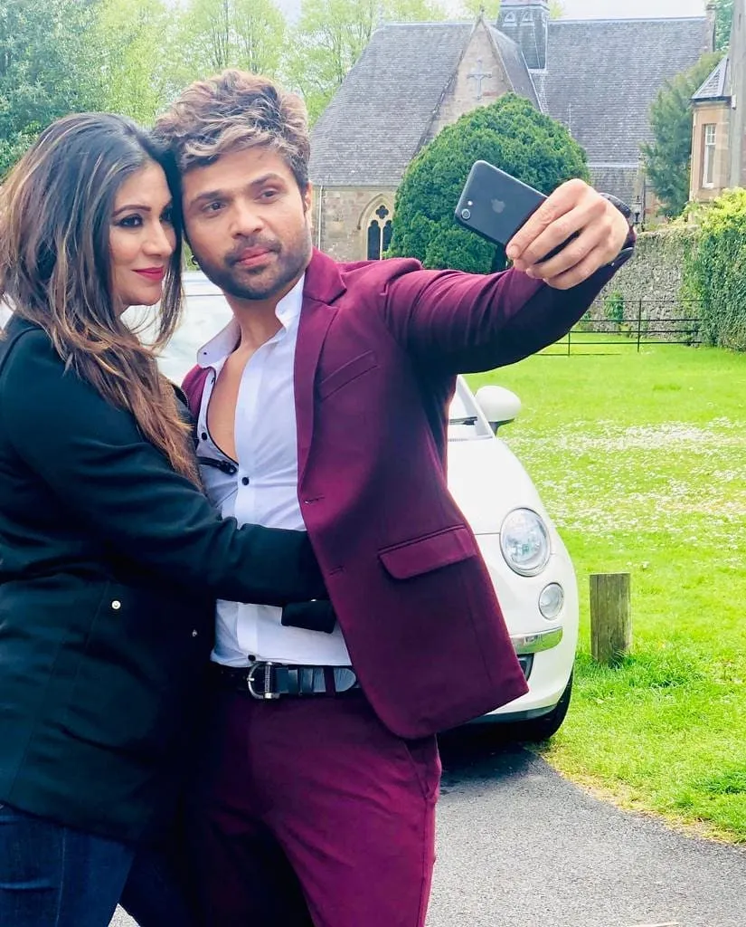 himesh with wife1 
