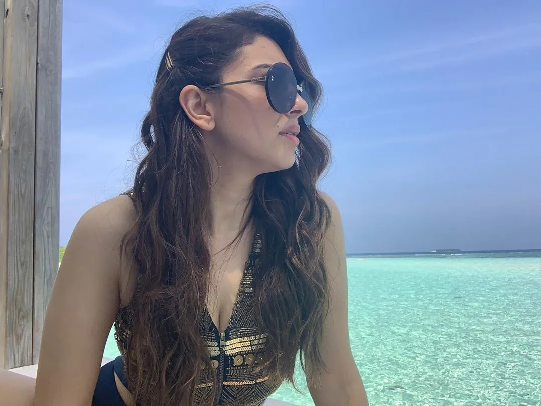 hansika12 