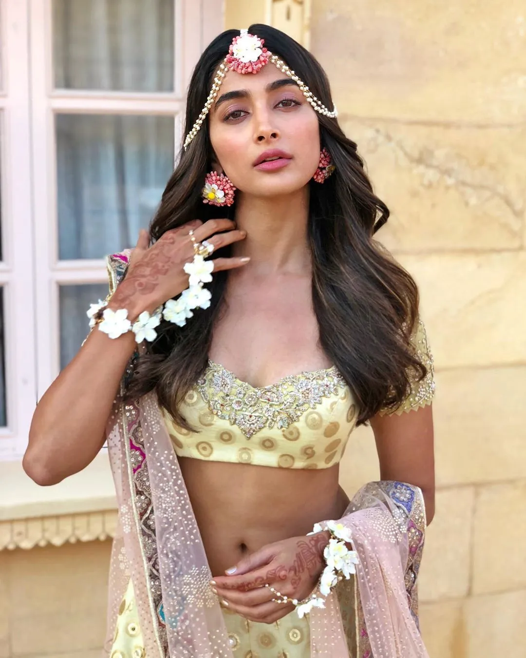 pooja hegde2 