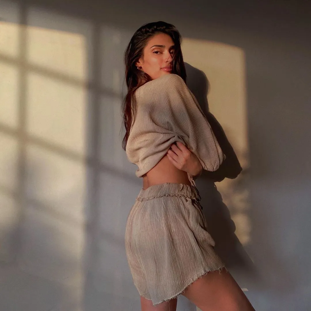 athiya1 