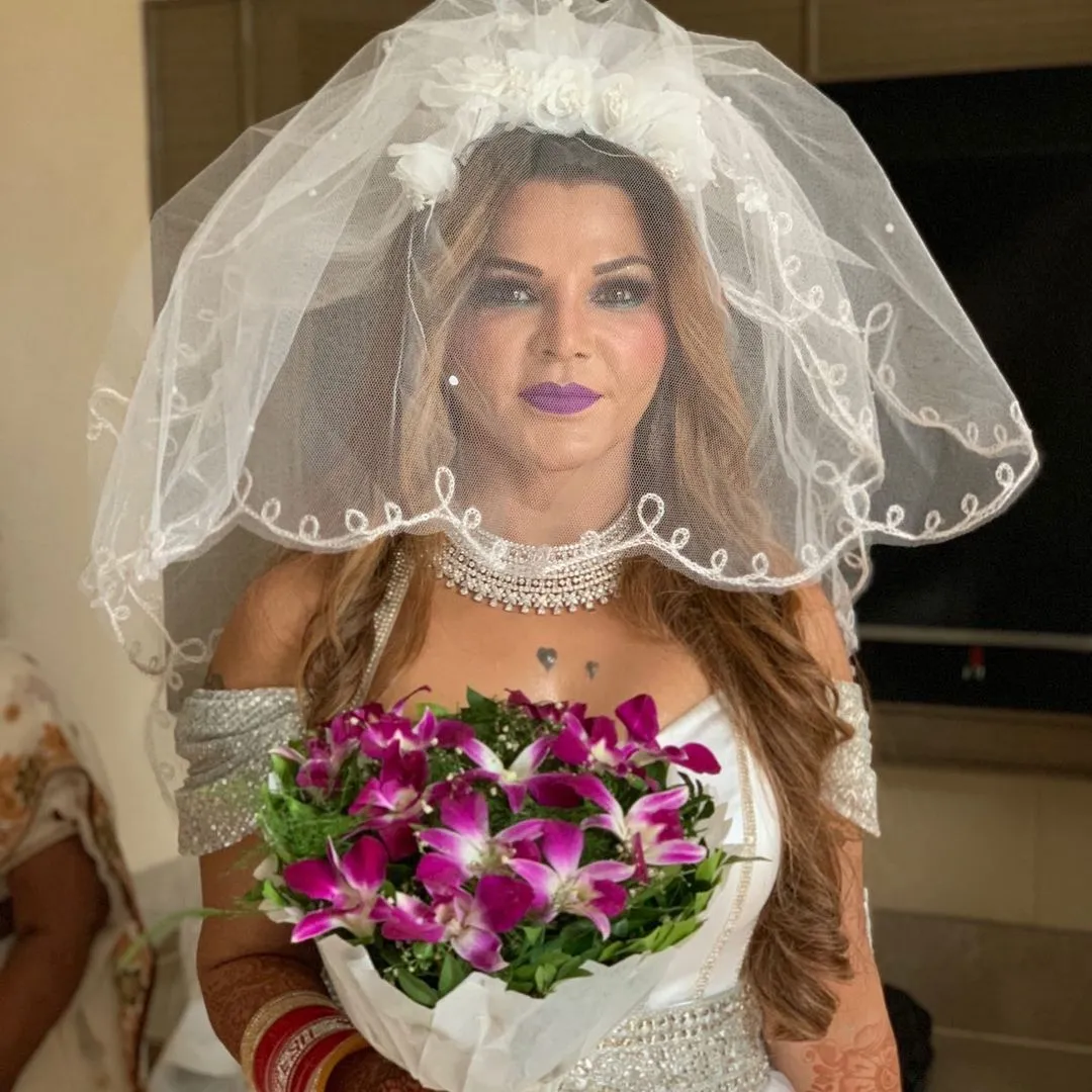 rakhisawant10 