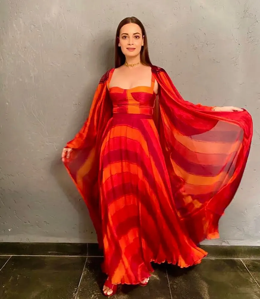 dia mirza1 
