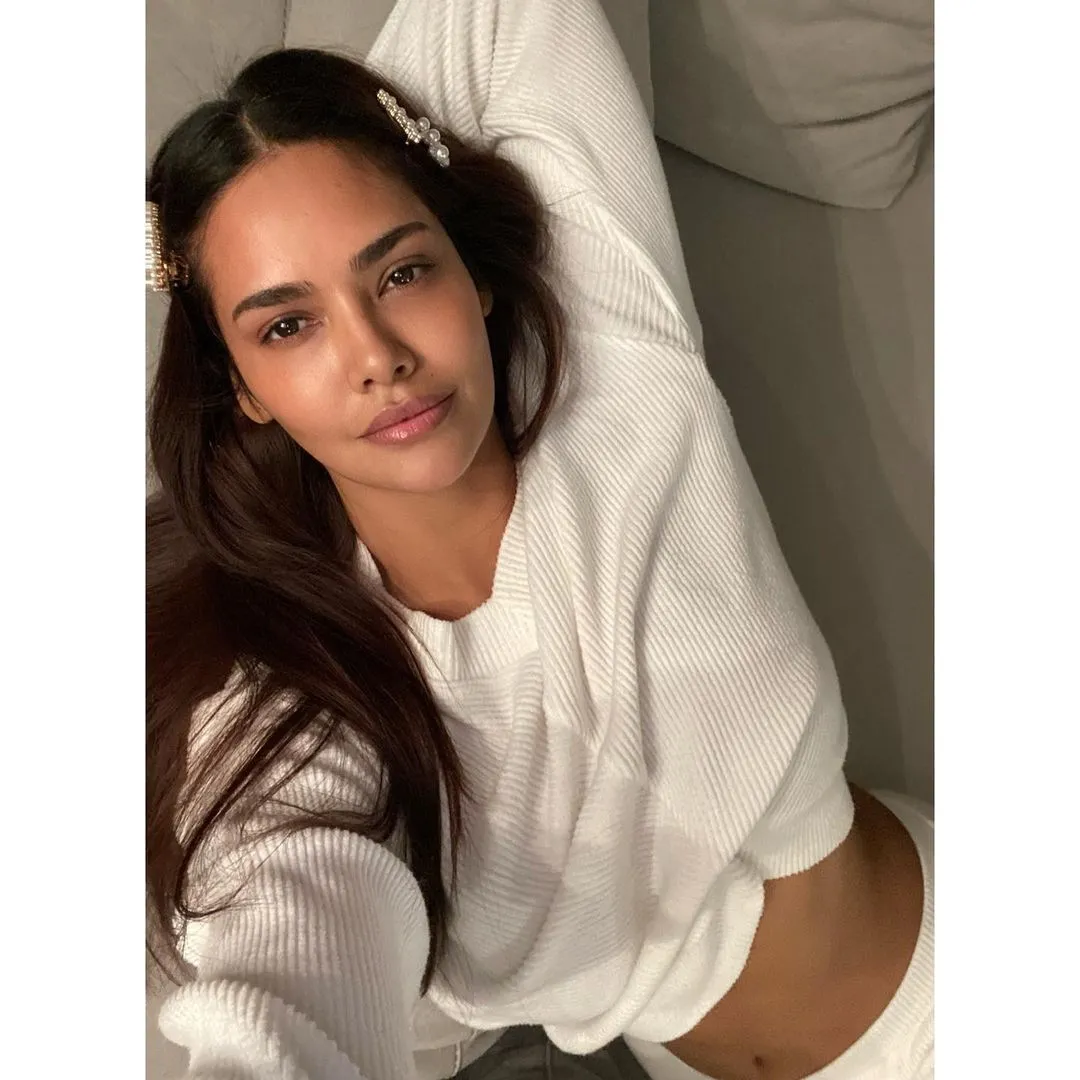 esha gupta3 